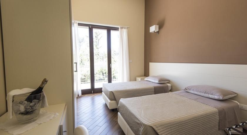 Golden House Hotel Mesagne Luaran gambar