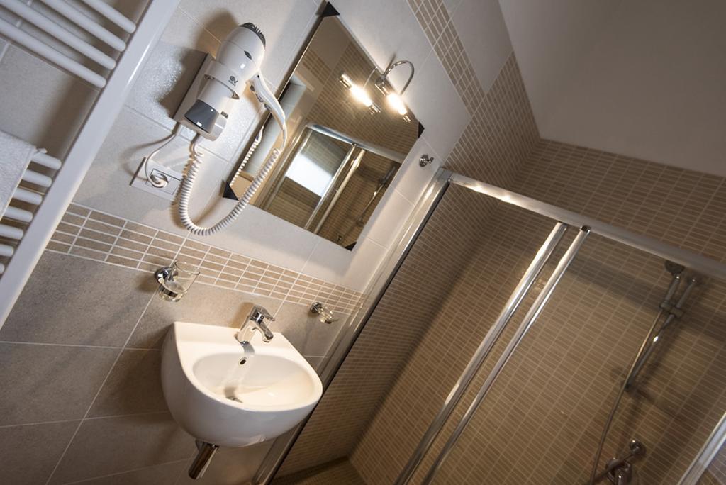 Golden House Hotel Mesagne Bilik gambar