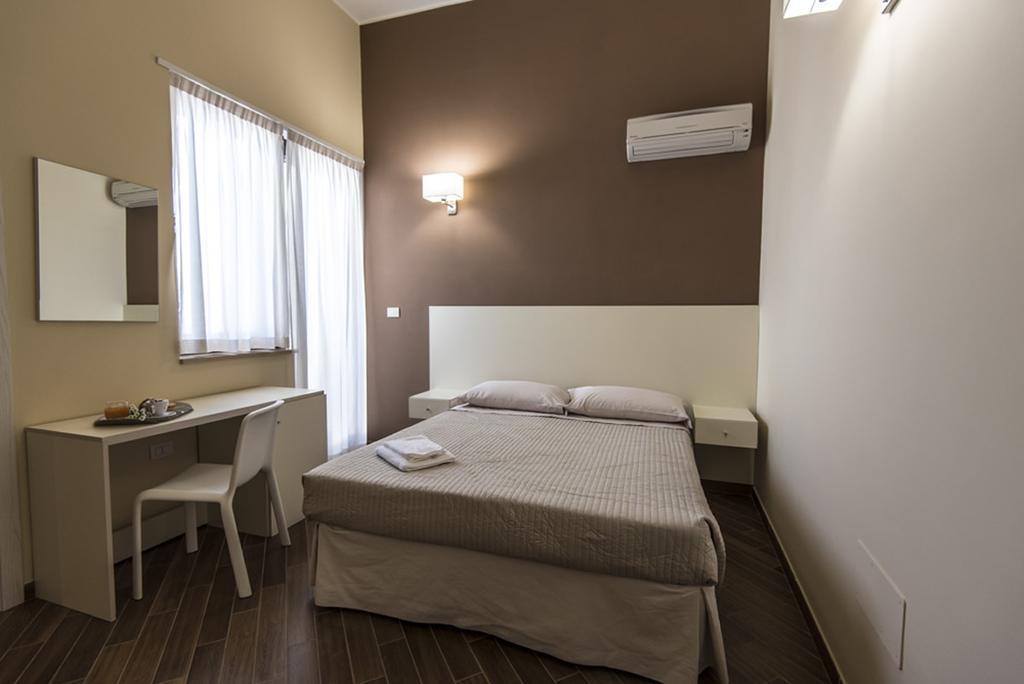 Golden House Hotel Mesagne Bilik gambar