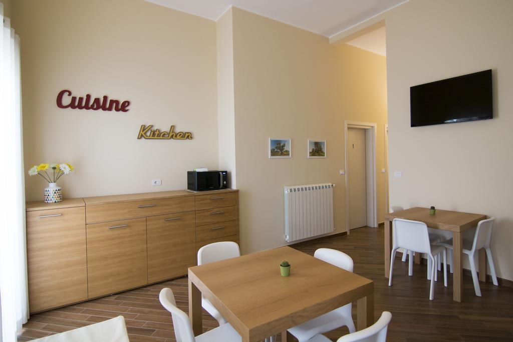 Golden House Hotel Mesagne Luaran gambar